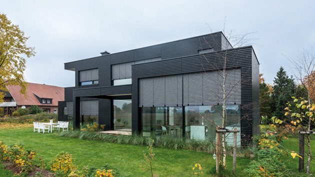 zu den ROMA Vorbauraffstoren Bildquelle: ROMA KG